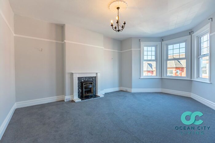 2 Bedroom Flat To Rent In Beechwood Avenue, Plymouth, PL4