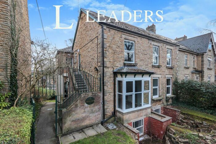 3 Bedroom Flat To Rent In Montgomery Road, Sheffield, S7