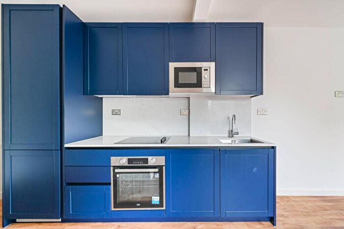 1 Bedroom Flat For Sale In Pembury Road, Tottenham, London, N17