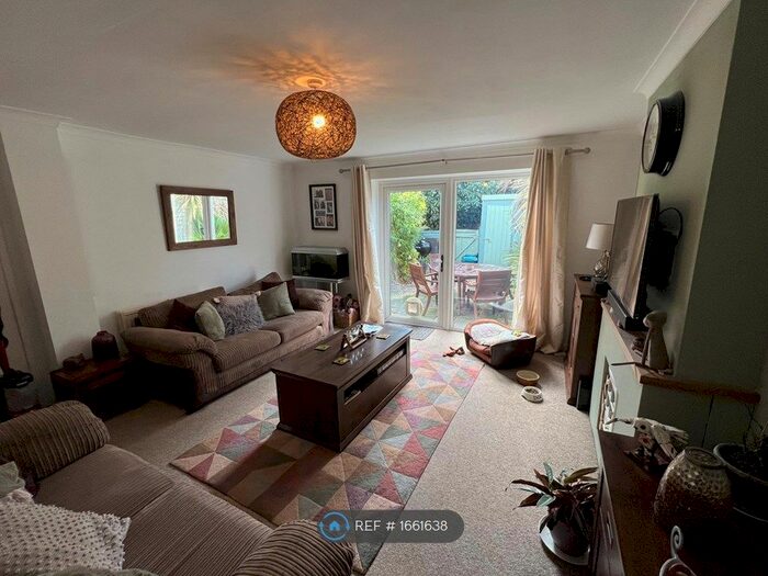 2 Bedroom Terraced House To Rent In York Street, Cheltenham, GL52