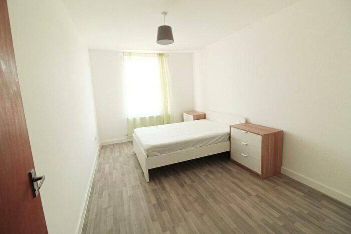 2 Bedroom Flat To Rent In Gosport Road, Walthamstow, E17
