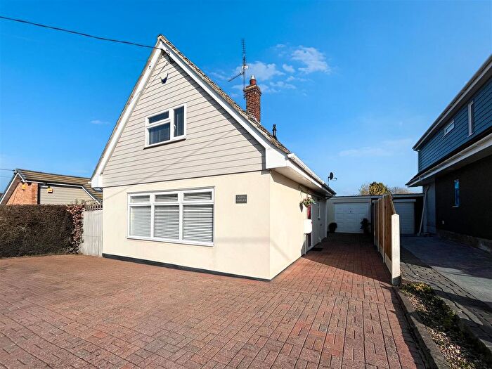 3 Bedroom Detached House For Sale In Summerhill, Althorne, CM3