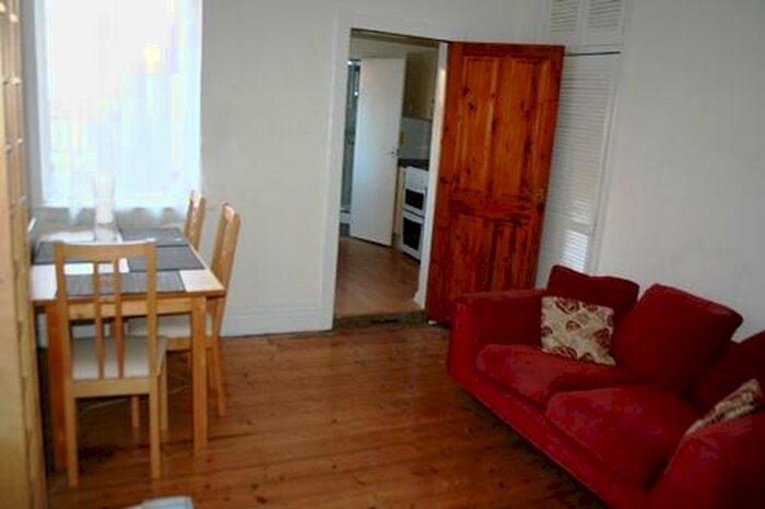 2 Bedroom Flat To Rent In Trewhitt Road, Heaton, Newcastle Upon Tyne, NE6