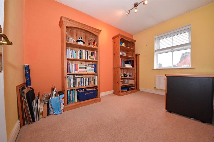 4 Bedroom Detached House For Sale In Touchstone Road, Heathcote, Warwick, CV34