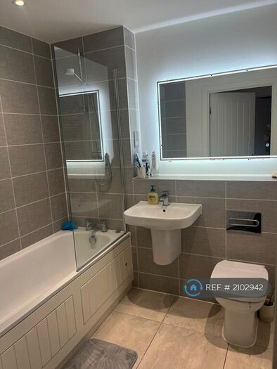 1 Bedroom Flat To Rent In Belfry House, Chatham, ME5