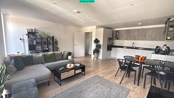 2 Bedroom Apartment For Sale In Forest Road, London, E11