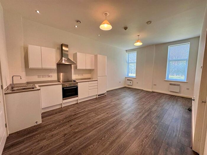 2 Bedroom Flat To Rent In Vicarage Farm Road, Peterborough, PE1