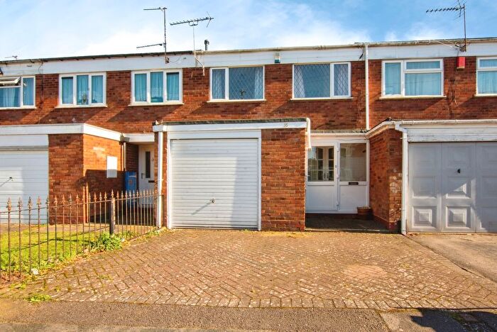 3 Bedroom Terraced House For Sale In Dornie Drive, Birmingham, West Midlands, B38