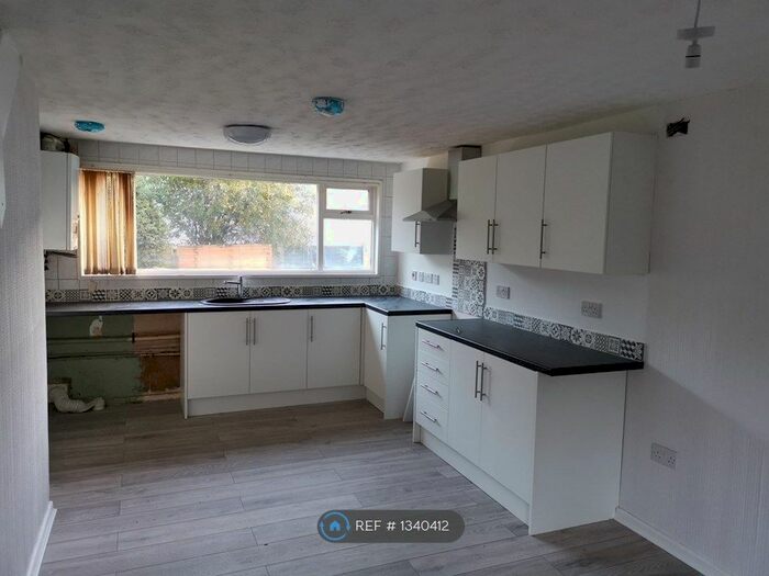 4 Bedroom Terraced House To Rent In De Lacy Row, Castlefields, Runcorn, WA7