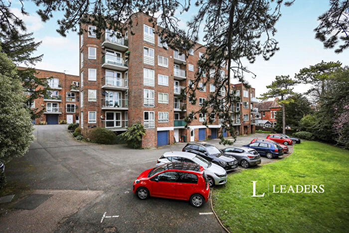 2 Bedroom Flat To Rent In The Fieldings, Arundel Road, Eastbourne, BN21