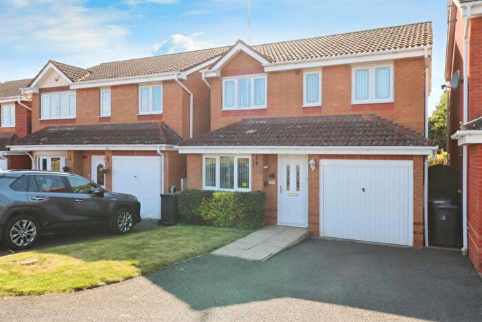 3 Bedroom Detached House For Sale In Campbell Cl, Nuneaton, CV10