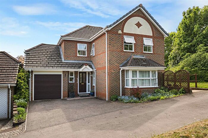 4 Bedroom Detached House For Sale In Glyncastle, Caversham, Reading, RG4