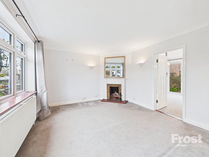 3 Bedroom Semi-Detached House To Rent In Wendover Road, Burnham, Bucks, SL1