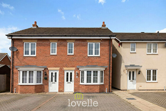 2 Bedroom Semi-Detached House For Sale In Tealby Close, Immingham, DN40