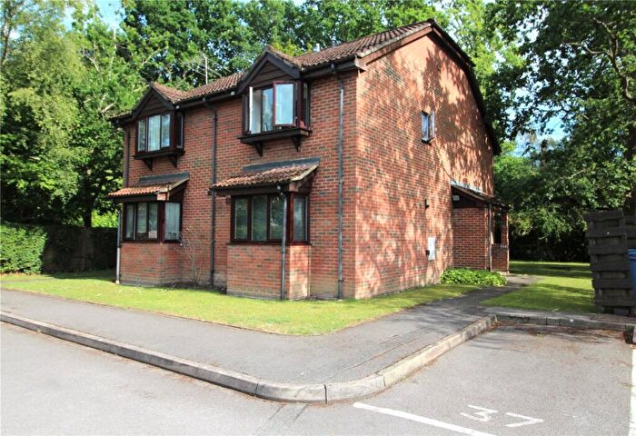 1 Bedroom Maisonette To Rent In St. Michaels Close, Fleet, Hampshire, GU51
