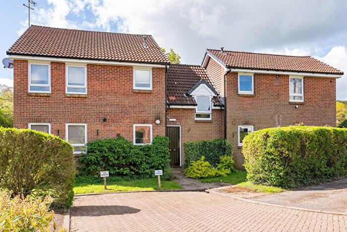 Apartment For Sale In Markham Road, Capel, RH5