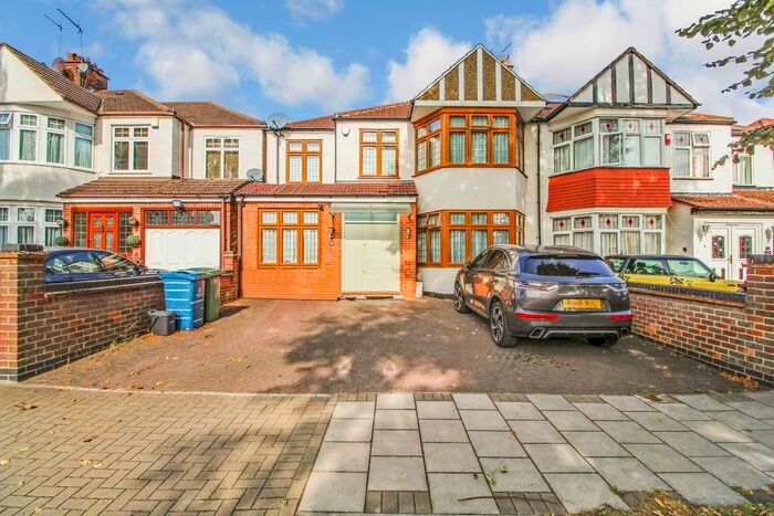 5 Bedroom Semi-Detached House To Rent In Becmead Avenue, Kenton, Harrow, HA3