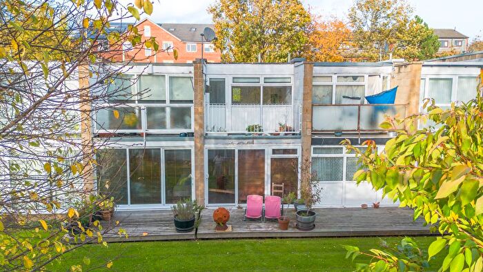 3 Bedroom Terraced House For Sale In Newton Garth, Chapel Allerton, LS7