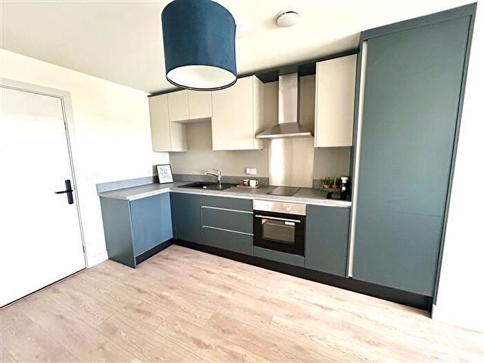 1 Bedroom Apartment To Rent In Birmingham Road, West Bromwich, B70