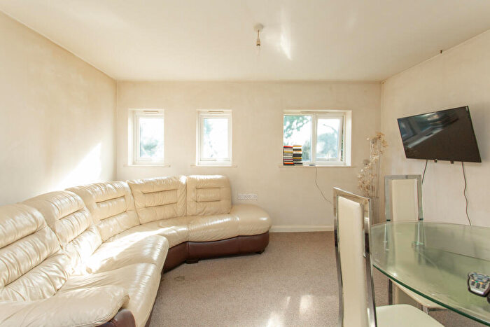 1 Bedroom Bungalow For Sale In St. Johns Road, Whitstable, CT5