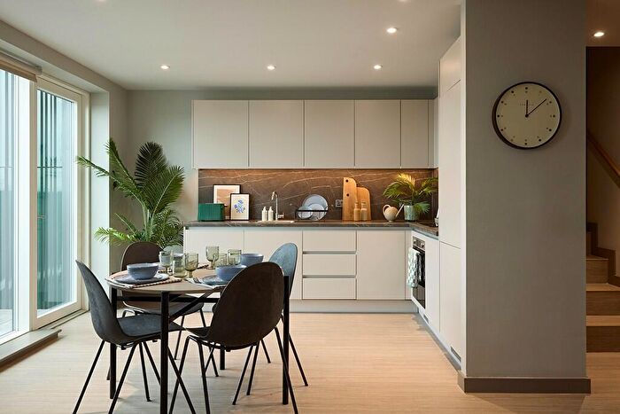 2 Bedroom Apartment To Rent In Candleriggs, Trongate, Glasgow, G1