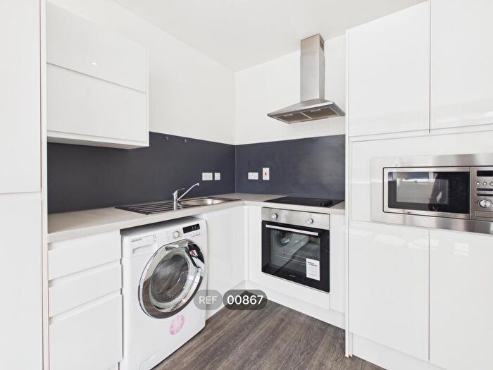 1 Bedroom Apartment To Rent In Centre Court, Paragon Street, Hull, HU1