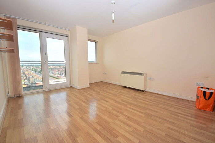 2 Bedroom Flat To Rent In Citygate House, Gants Hill, IG2