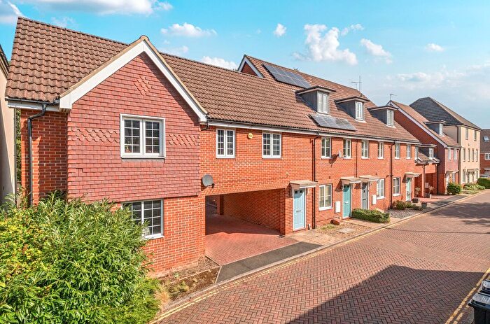 2 Bedroom Maisonette For Sale In Wayside, Winnersh, Wokingham, Berkshire, RG41
