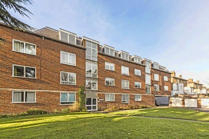 1 Bedroom Flat To Rent In St. Margarets Road, St Margarets, Twickenham, TW1