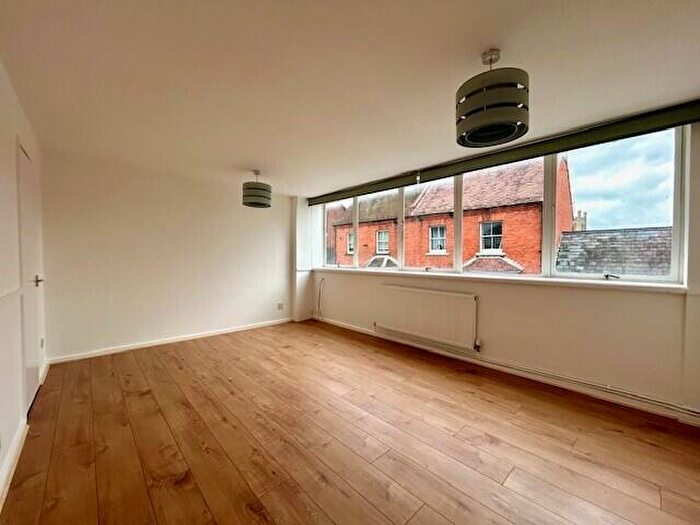 2 Bedroom Apartment To Rent In Tuns Lane, Henley-on-Thames, Oxfordshire, RG9
