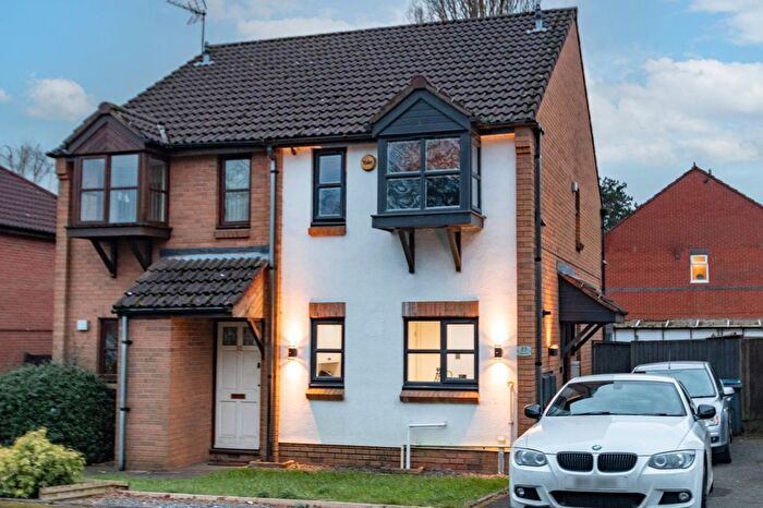 2 Bedroom Semi-Detached House To Rent In Pinewoods, Northfield, Birmingham, West Midlands, B31