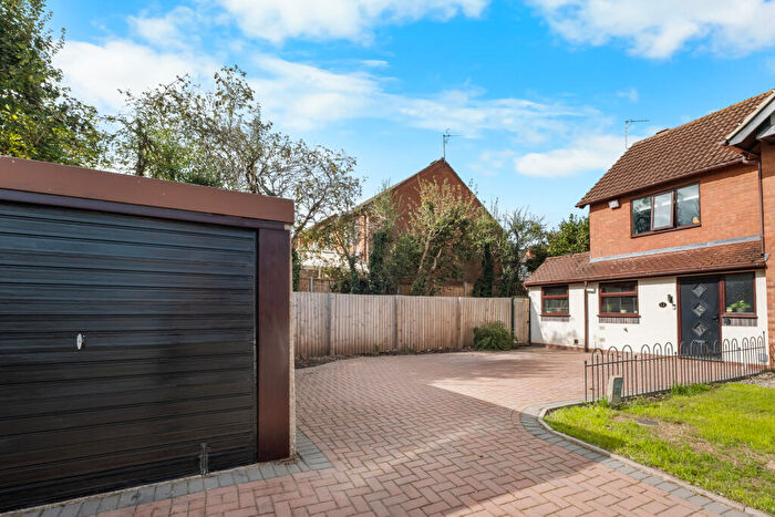 2 Bedroom Semi Detached House For Sale In Avon Close, Bromsgrove, B60