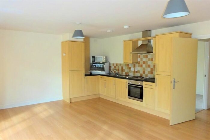 2 Bedroom Flat To Rent In Baileygate Mews, Pontefract, WF8