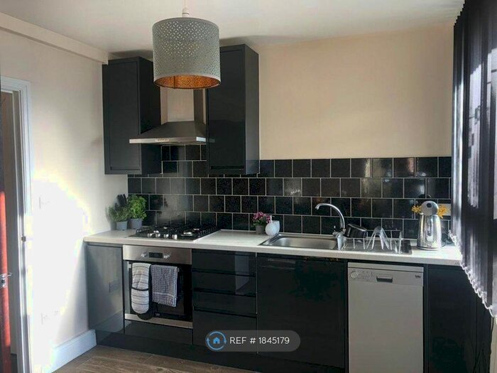 4 Bedroom Maisonette To Rent In Knapp Road, London, E3