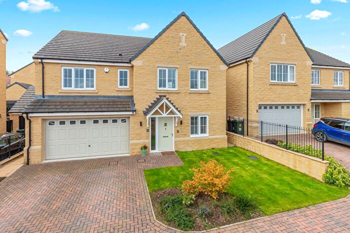 5 Bedroom Detached House For Sale In Plover Field, Menston, LS29