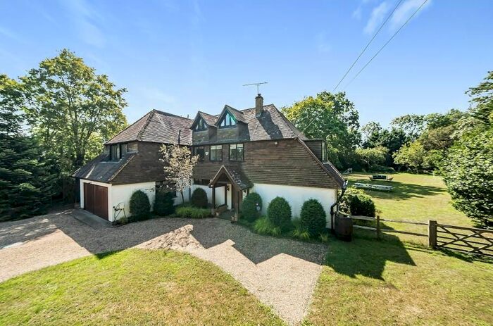 5 Bedroom Country House To Rent In Oak Grange Road, West Clandon, Guildford, GU4