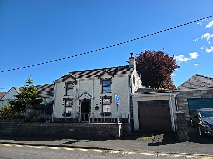 3 Bedroom Detached House For Sale In Glebe Road, Loughor, Swansea, City And County Of Swansea., SA4