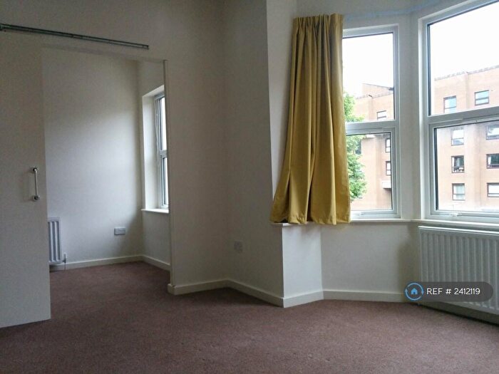 2 Bedroom Flat To Rent In Cardiff, Cardiff, CF11