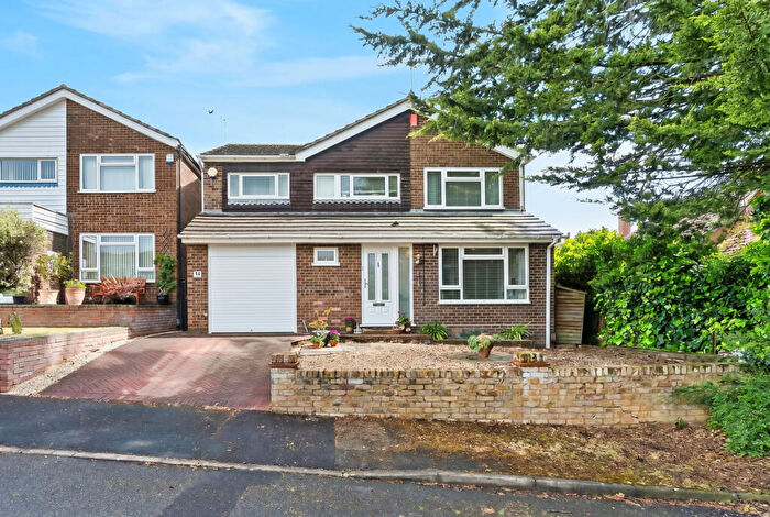4 Bedroom Detached House For Sale In Wynnstay Gardens, Marlow Bottom, SL7