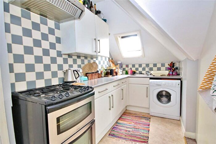 1 Bedroom Apartment To Rent In York Road, Woking, Surrey, GU22