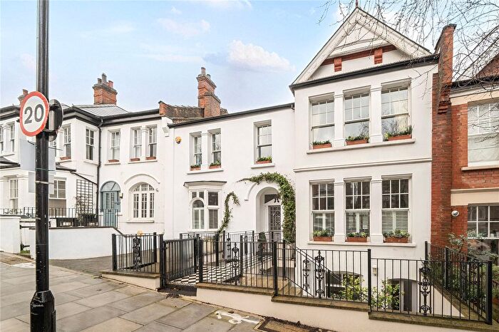 6 Bedroom Terraced House For Sale In Woodland Gardens, London, N10