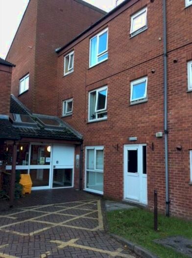 1 Bedroom Flat To Rent In Clifton House, Lucerne Road, Preston, Lancashire, PR2