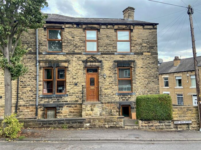 3 Bedroom Terraced House To Rent In East Bath Street, Batley, WF17