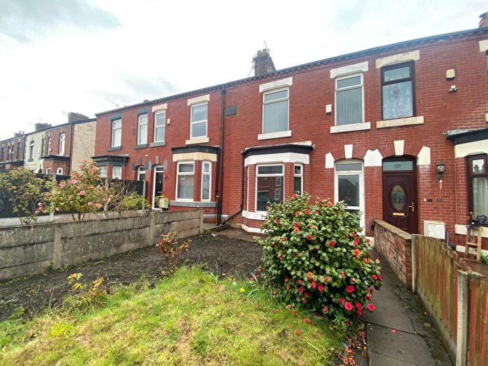 3 Bedroom Terraced House To Rent In Queen Square, OL6