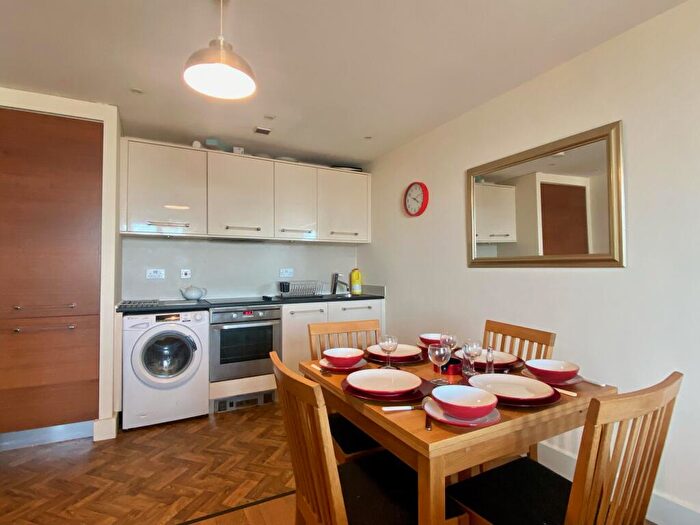 2 Bedroom Flat To Rent In Capella House, Falcon Drive, Caerdydd, CF10