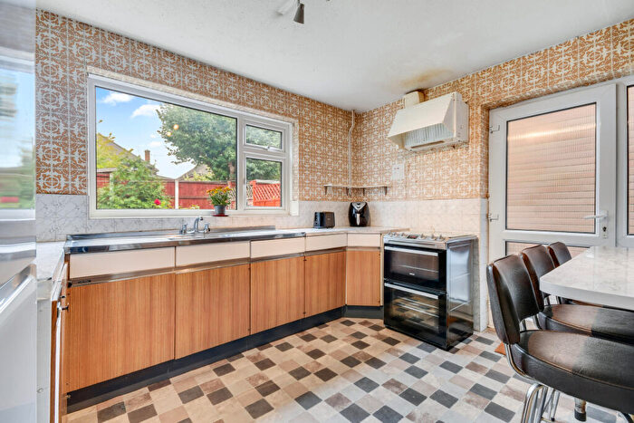 4 Bedroom Detached House For Sale In St James Park, Chelmsford, CM1