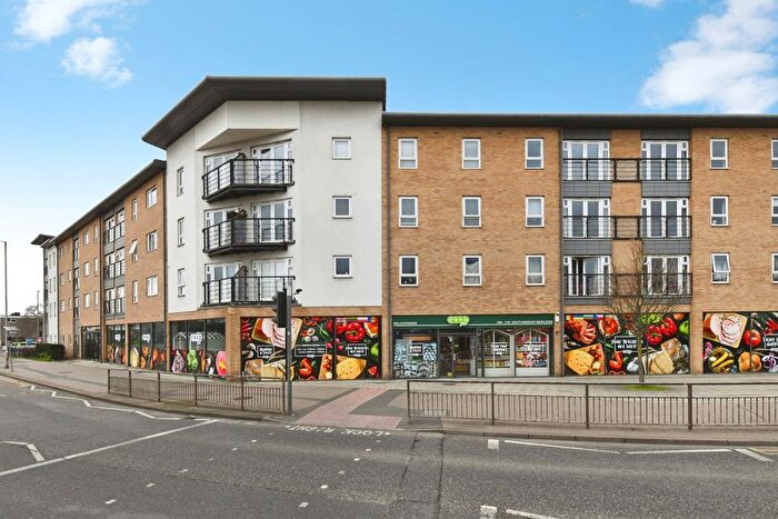 2 Bedroom Flat For Sale In Southernhay Close, Basildon, Essex, SS14