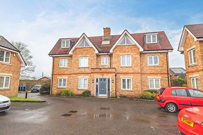 2 Bedroom Flat For Sale In High Street, Iver, SL0
