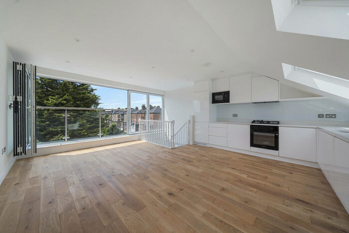 2 Bedroom Flat For Sale In Crouch Hill, N4