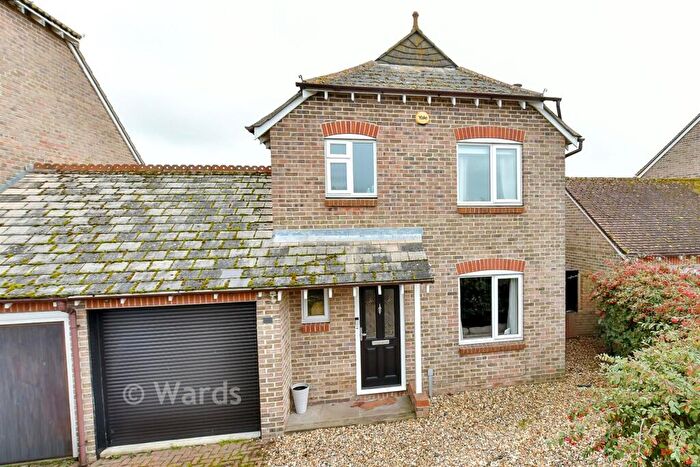 3 Bedroom Detached House For Sale In Seasalter Road, Graveney, Faversham, Kent, ME13